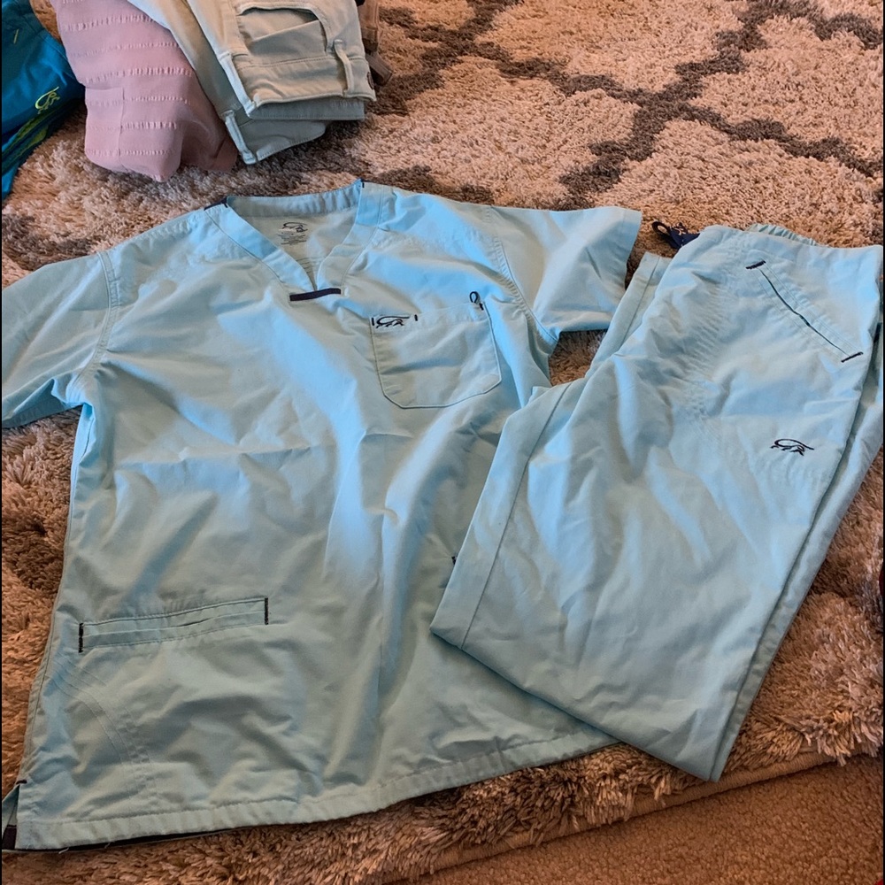 IguanaMed Scrubs